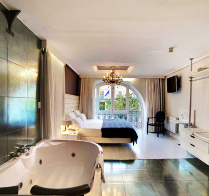 Jacuzzi Hotel Pilar Plaza