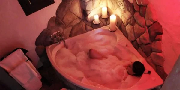 Apartamentos y Casas Rurales en Setenil de las Bodegas con Jacuzzi