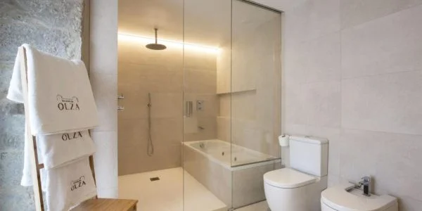 Casa Rural en Olza con Jacuzzi