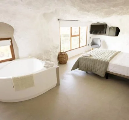Casas Cueva Rurales y Hoteles en Alcalá del Júcar con Jacuzzi