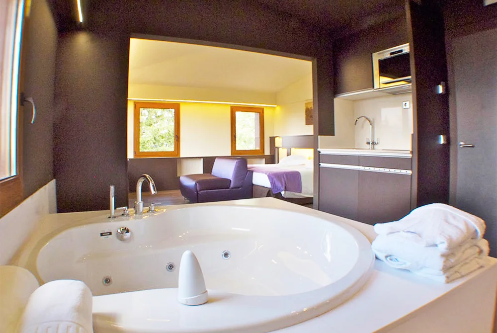 Hotel Mirador jacuzzi habitacion lleida