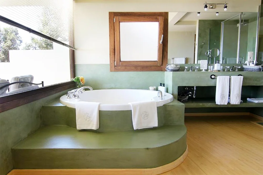 Hotel Nabia jacuzzi habitacion avila