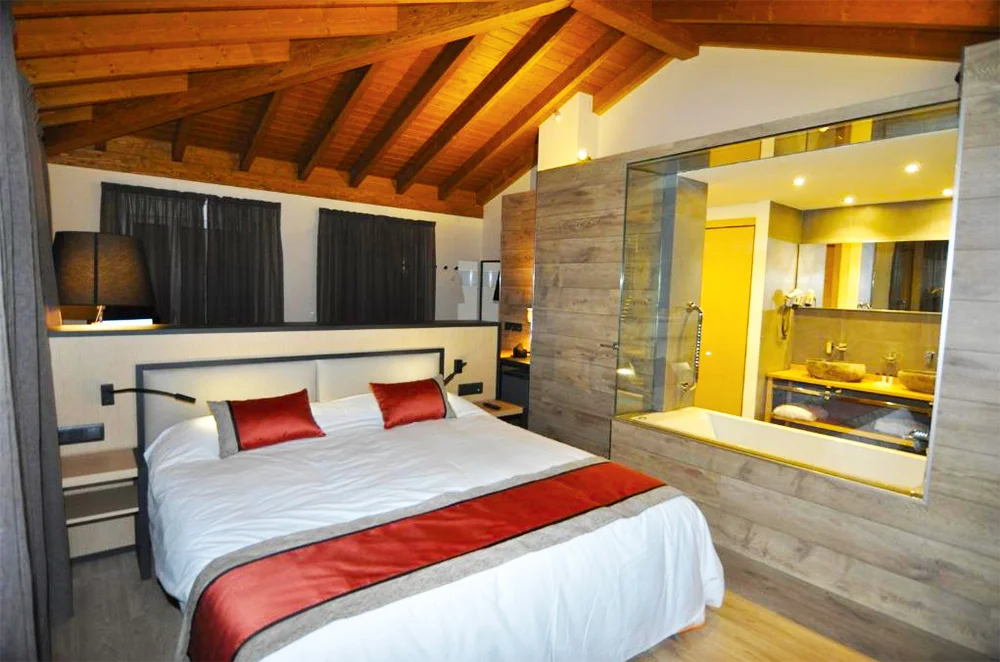 Hotel Sole jacuzzi habitacion lleida