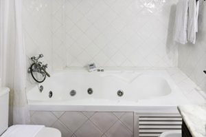 Hotel con Jacuzzi en la Habitación en Sotogrande