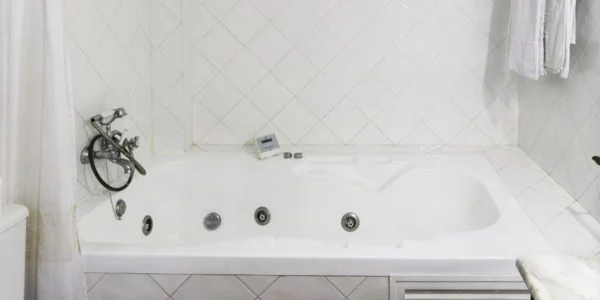 Hotel con Jacuzzi en la Habitación en Sotogrande