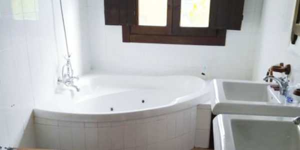 Hotel en Fondón con Jacuzzi