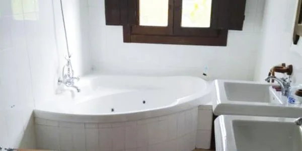 Hotel en Fondón con Jacuzzi