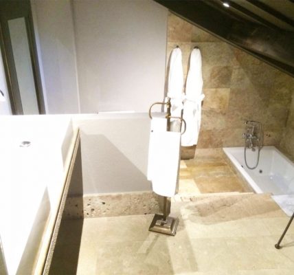 Hotel en Mengíbar con Jacuzzi