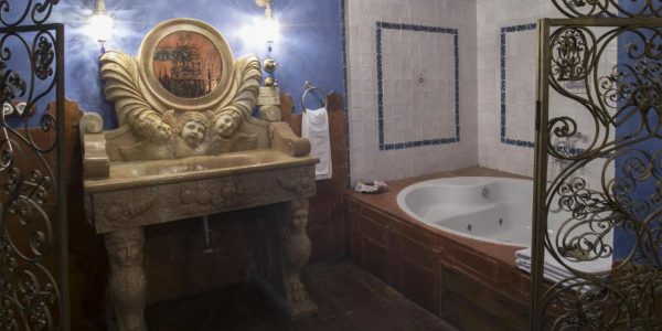 Hotel en Sebúlcor con Jacuzzi