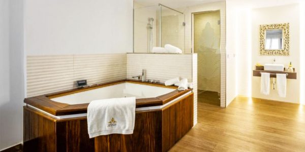 Hoteles con Jacuzzi Privado en la Habitación en Jaén