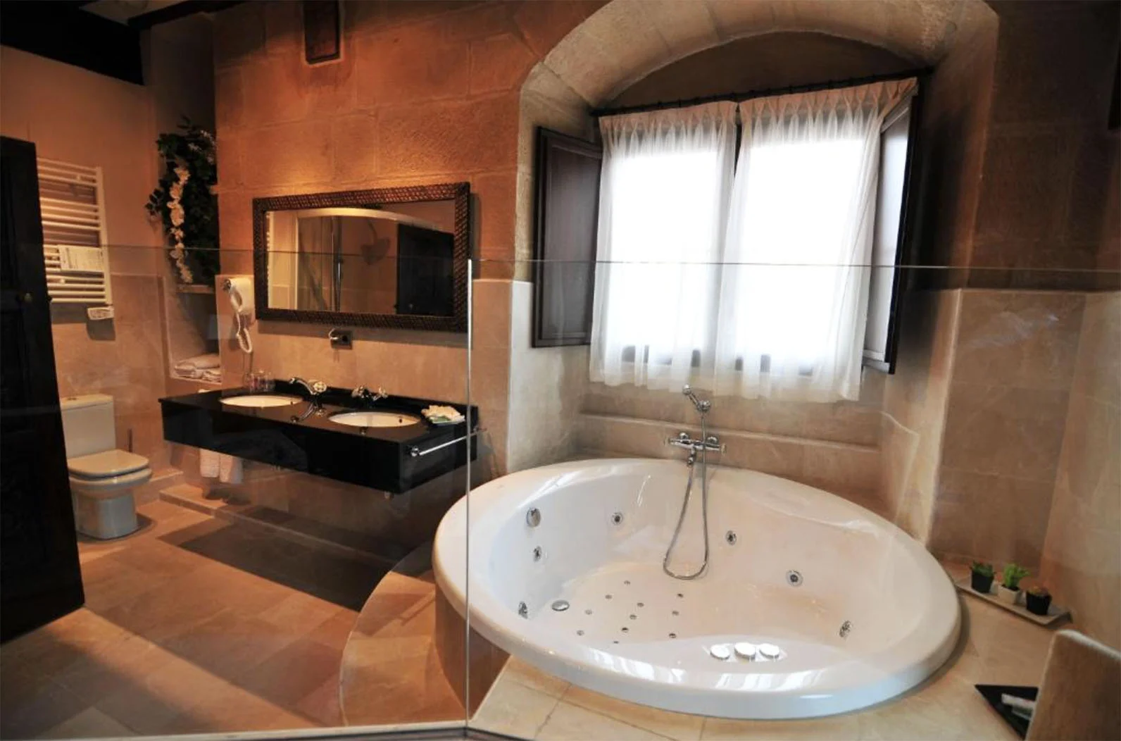 Jacuzzi Hospedería Palacio de Casafuerte Zarraton Jacuzzi Hospedería Palacio de Casafuerte Zarraton