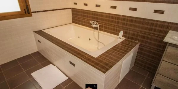 Casa Rural en Albares con Jacuzzi