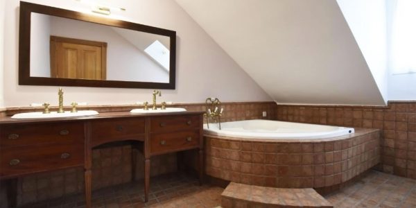 Casa Rural en Nava de la Asunción con Jacuzzi