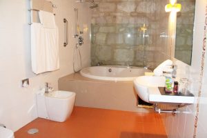 Hotel en Valoria la Buena con Jacuzzi