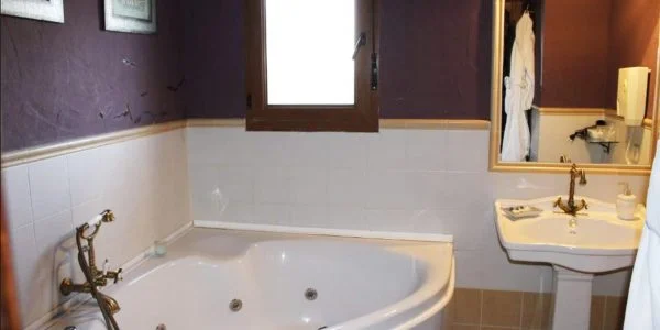 Hotel en Los Cortos con Jacuzzi