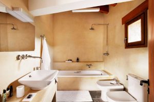 Hotel en Fuentespalda con Jacuzzi