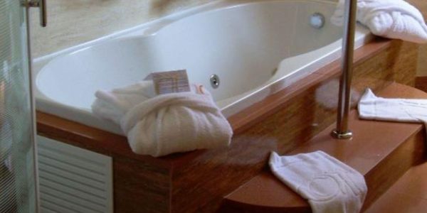 Jacuzzi Hotel Montera Plaza