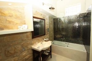 Hotel en Calaceite con Jacuzzi