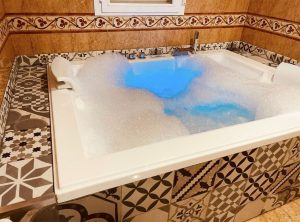 Motel en Calvarrasa de Abajo con Jacuzzi