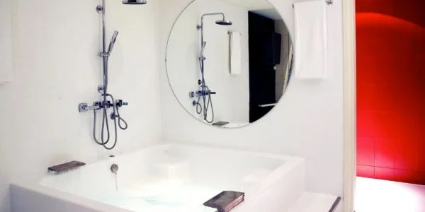 Moteles y Hostales en Barcelona con Jacuzzi Privado en la Habitación