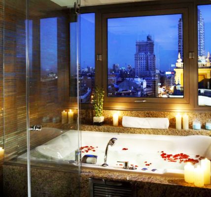 Suite jacuzzi Melia Madrid Princesa