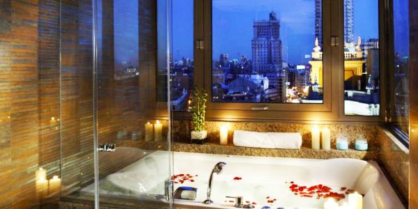Suite jacuzzi Melia Madrid Princesa